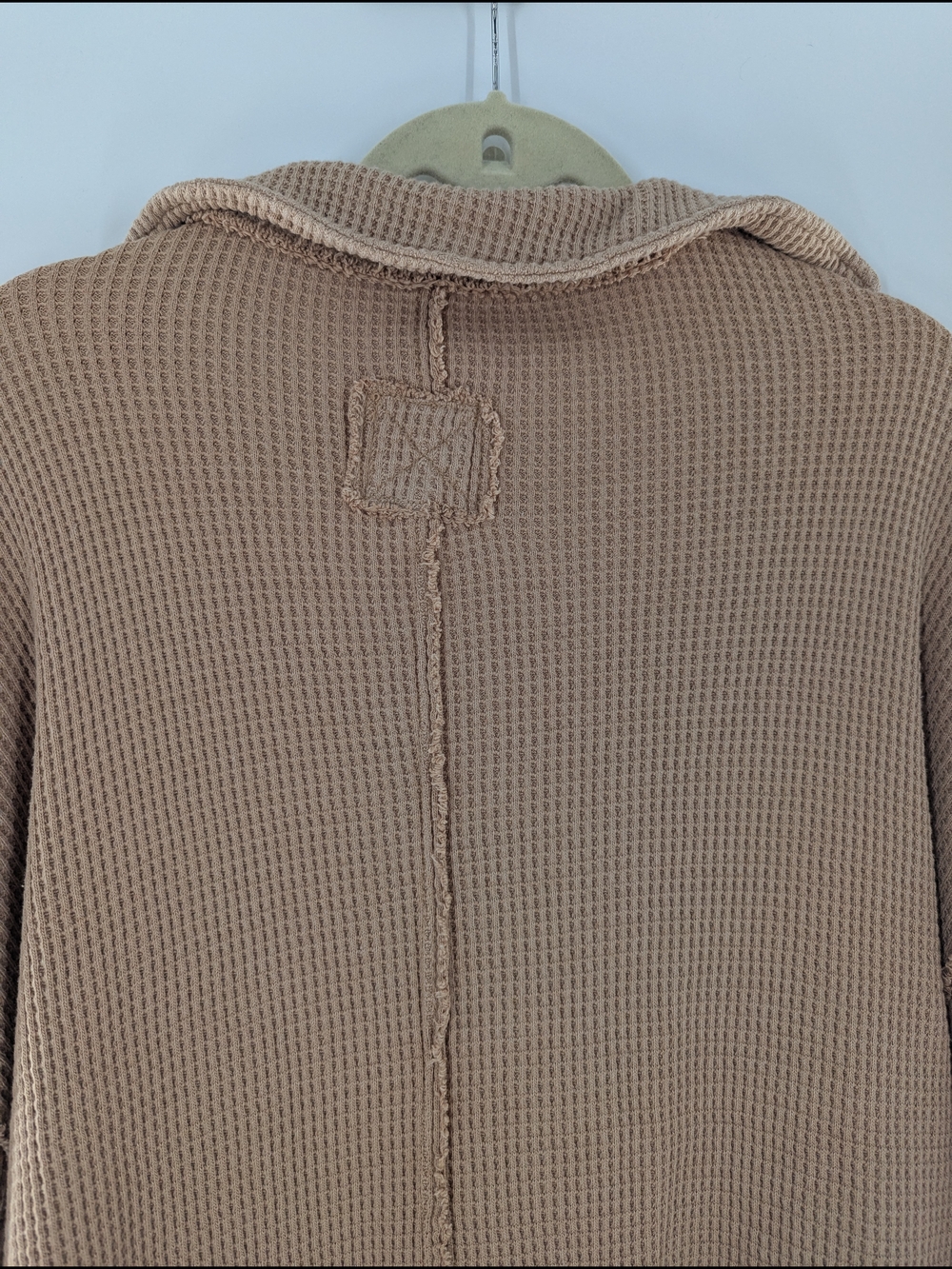 Aerie Waffle Knit Oversized Henley Sweater Tan Taupe Raw Hem Large Loungewear - Picture 7 of 8